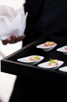traiteur à nice pour déjeuner d'affaires, cocktail dinatoire entreprise